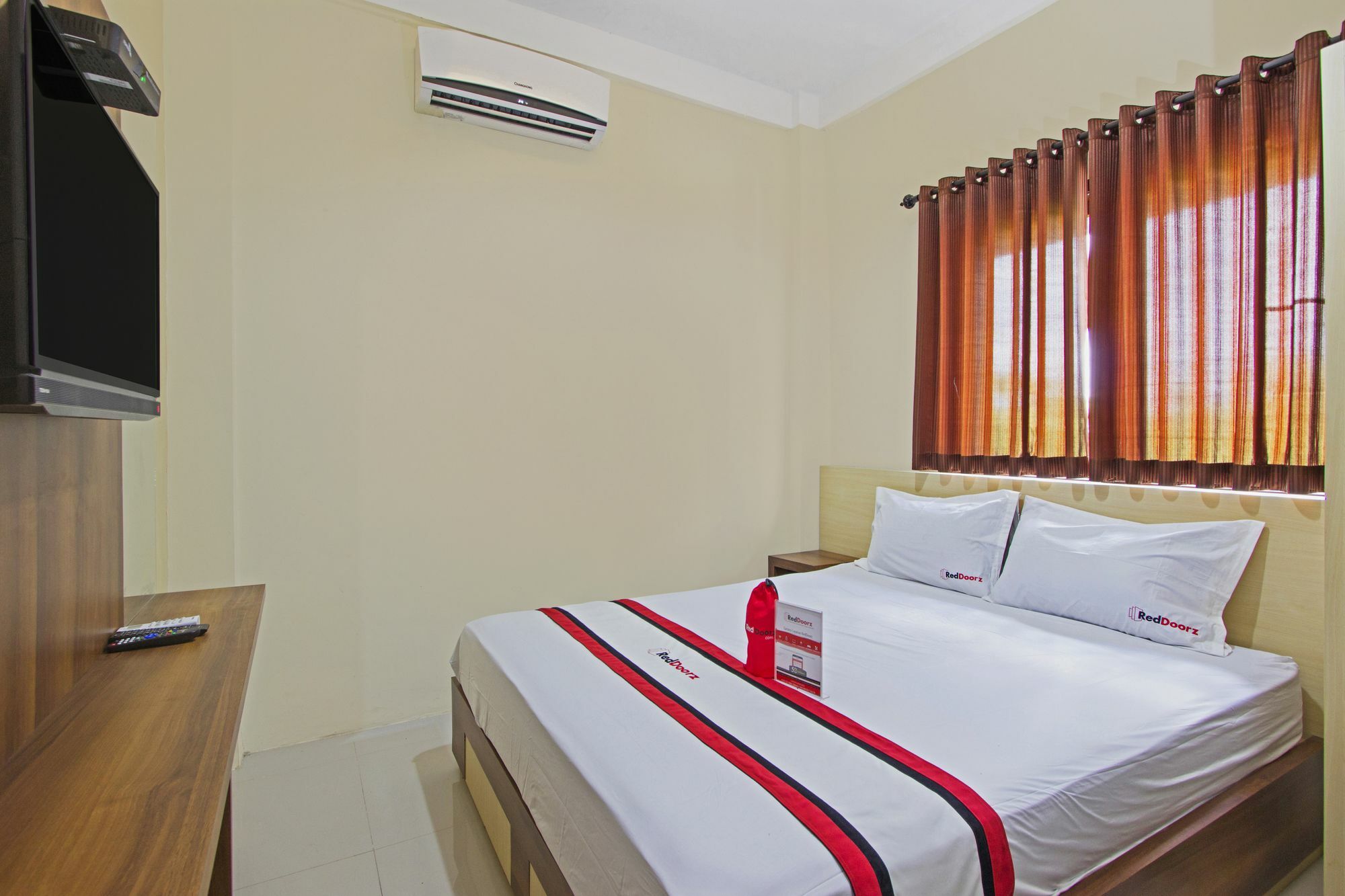 Reddoorz @ Babarsari Hotel Maguwo Bagian luar foto